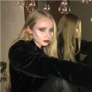 Meet your Posher, Hanlon